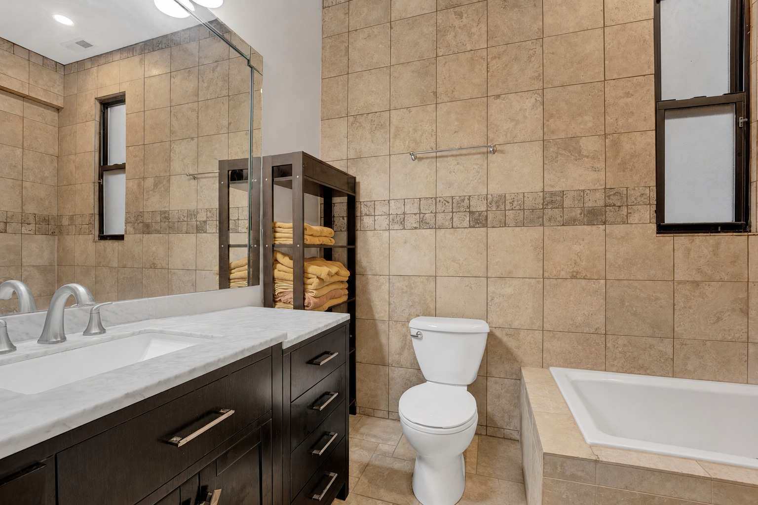 1111 N Mozart Street Unit: 2