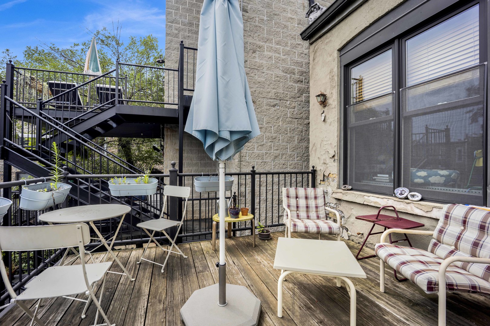 1111 N Mozart Street Unit: 2