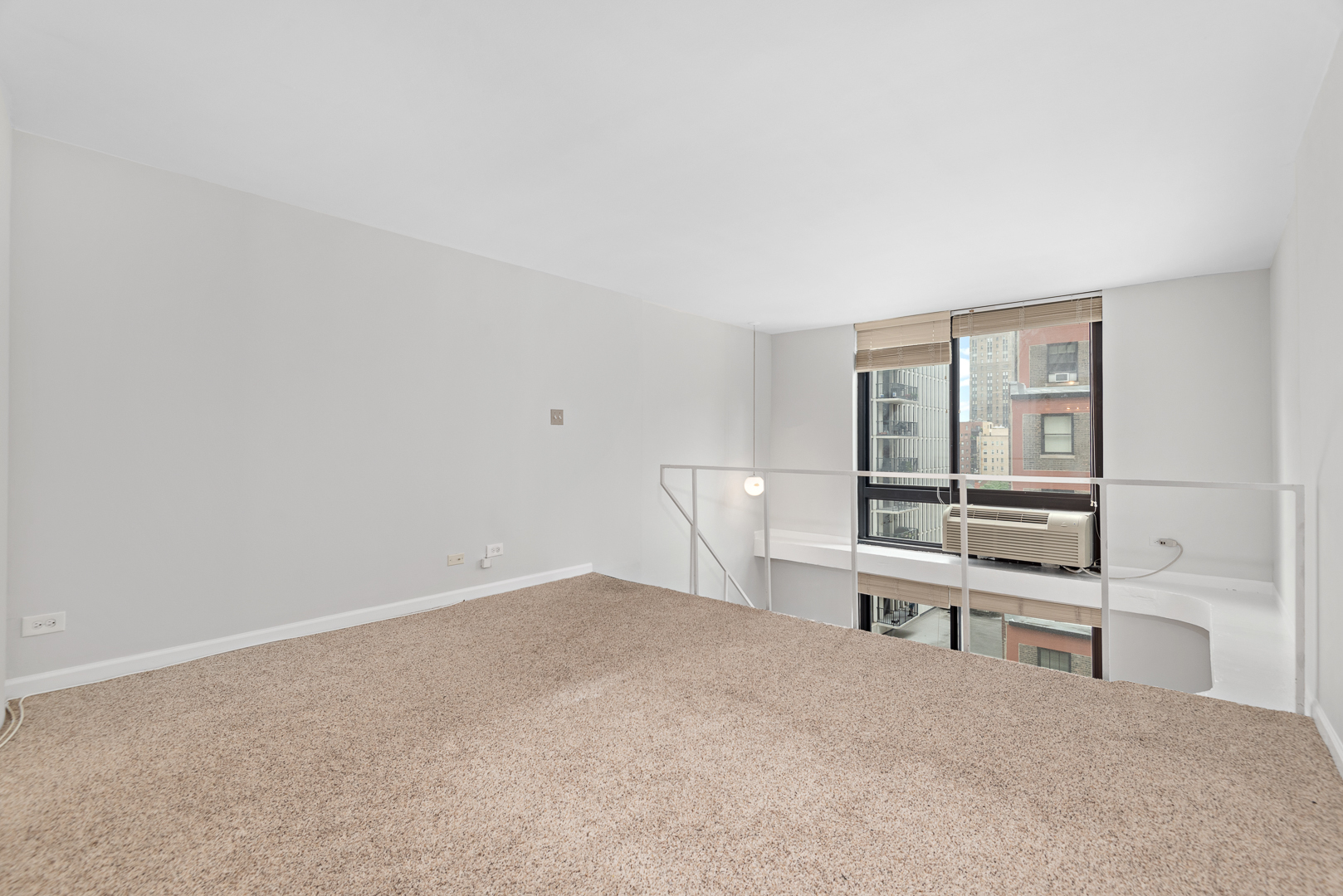 1221 N Dearborn Parkway Unit: 806S