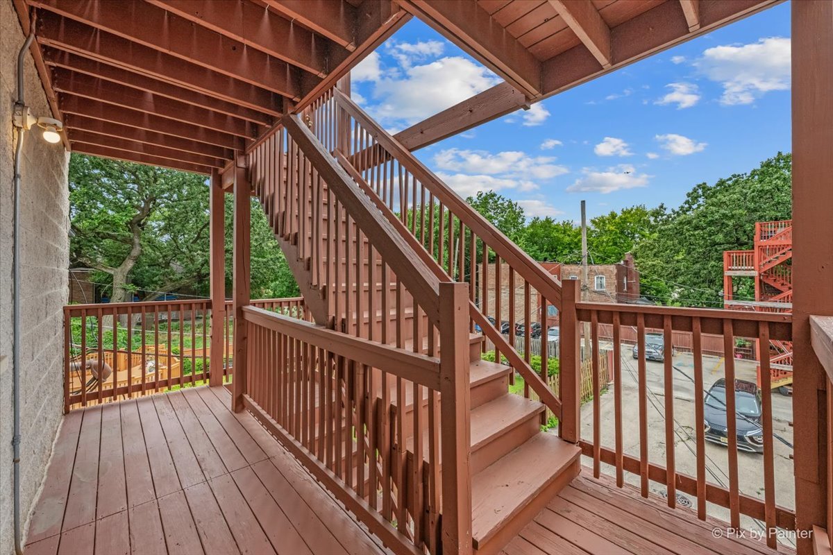 4512 S Greenwood Avenue Unit: 3