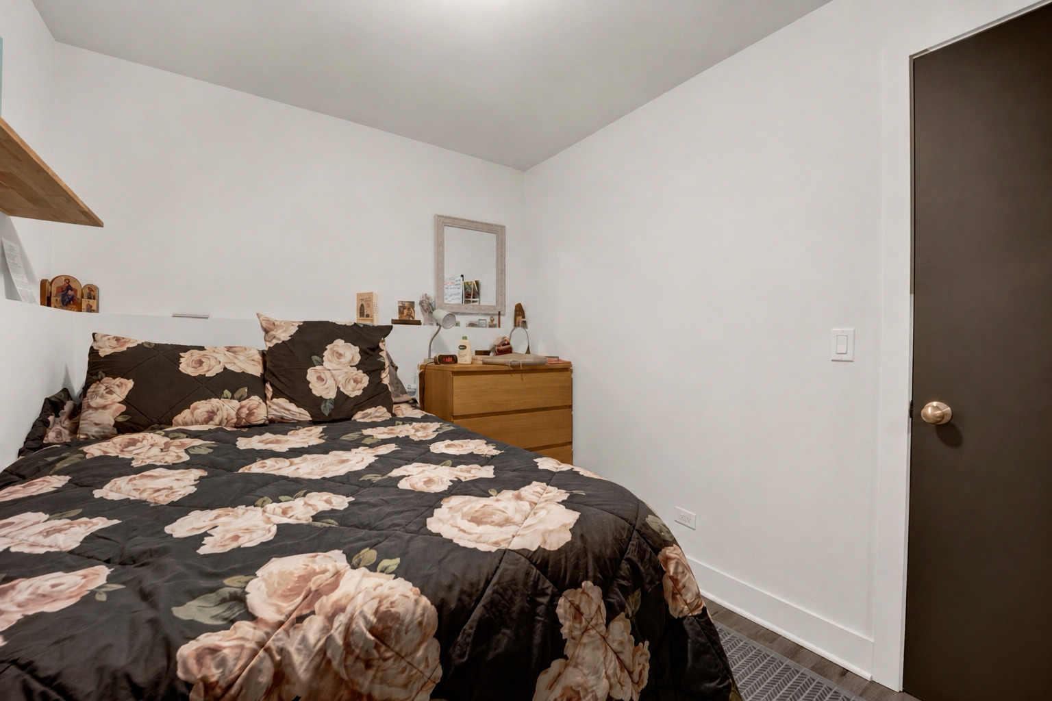 2750 N Kenmore Avenue Unit: GF