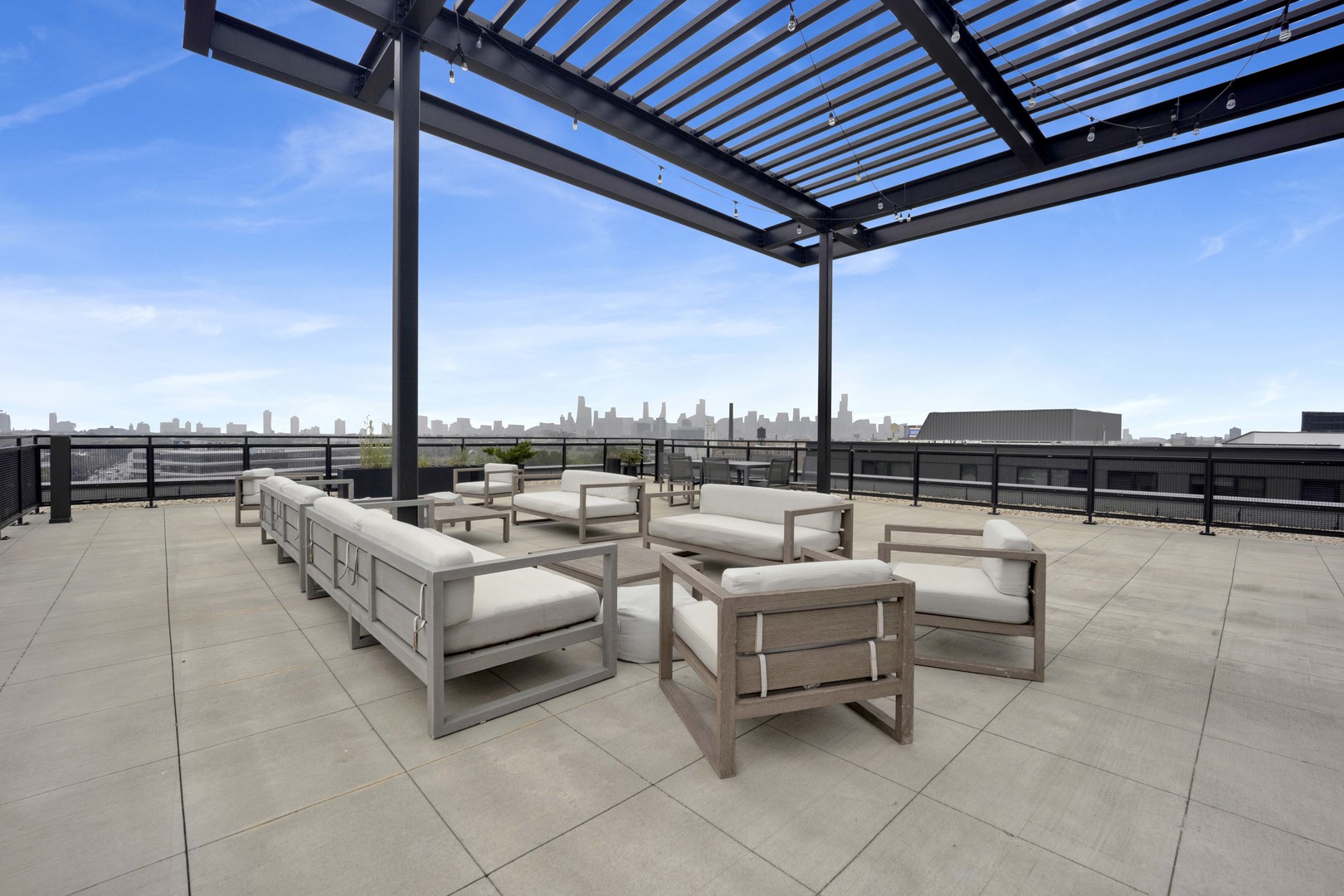 1701 W Webster Avenue Unit: 205