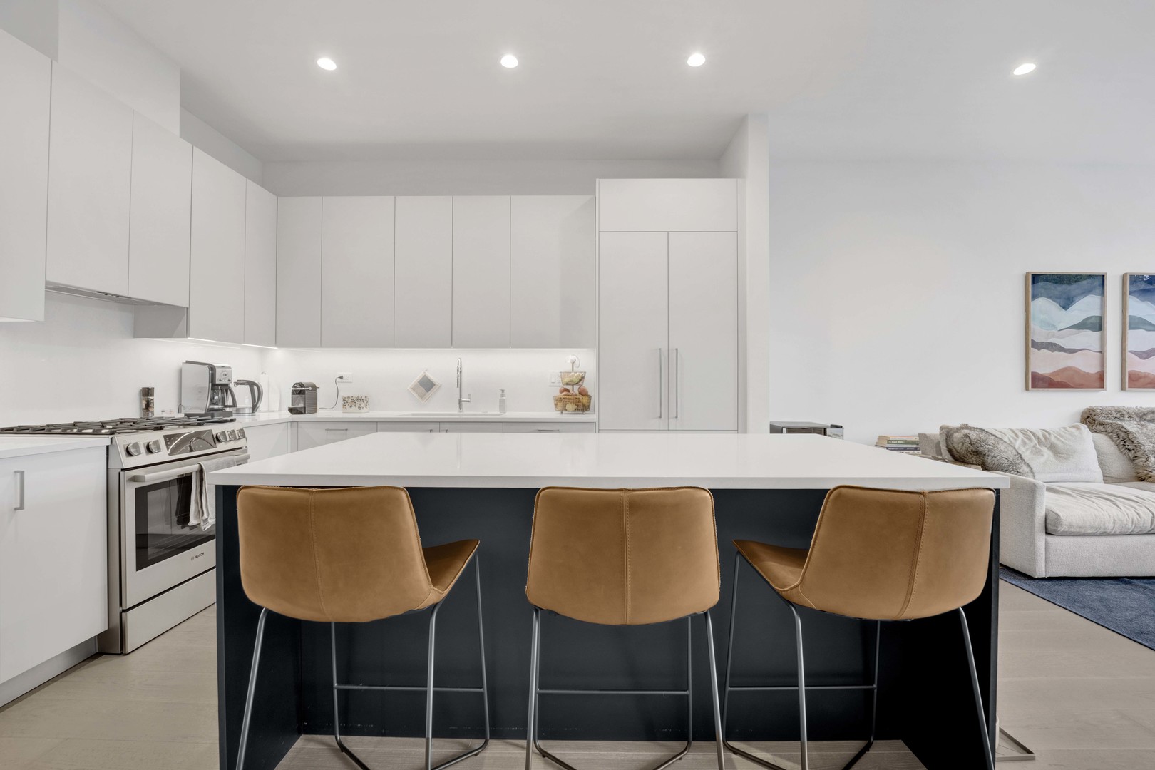 1701 W Webster Avenue Unit: 205
