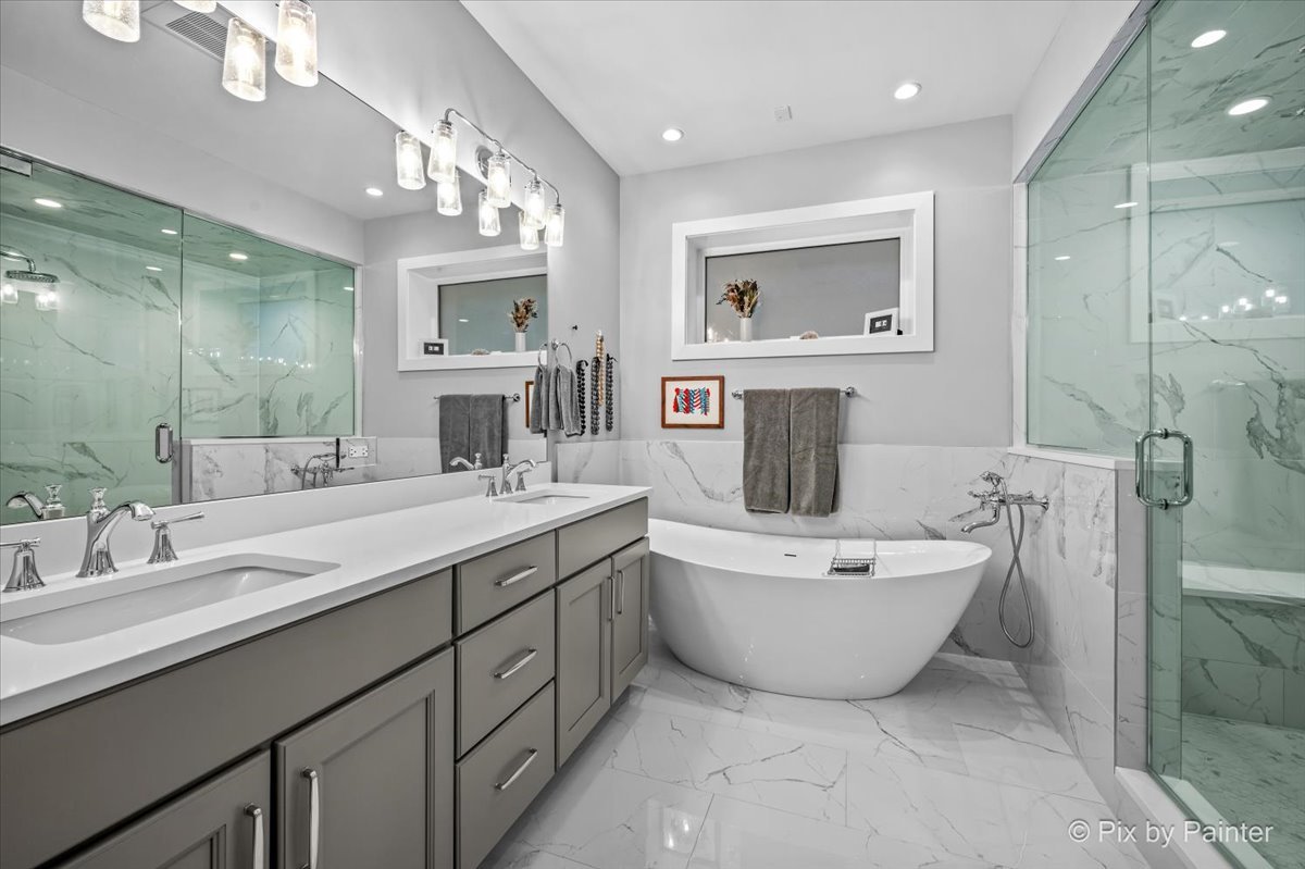 4713 N Damen Avenue Unit: 1N