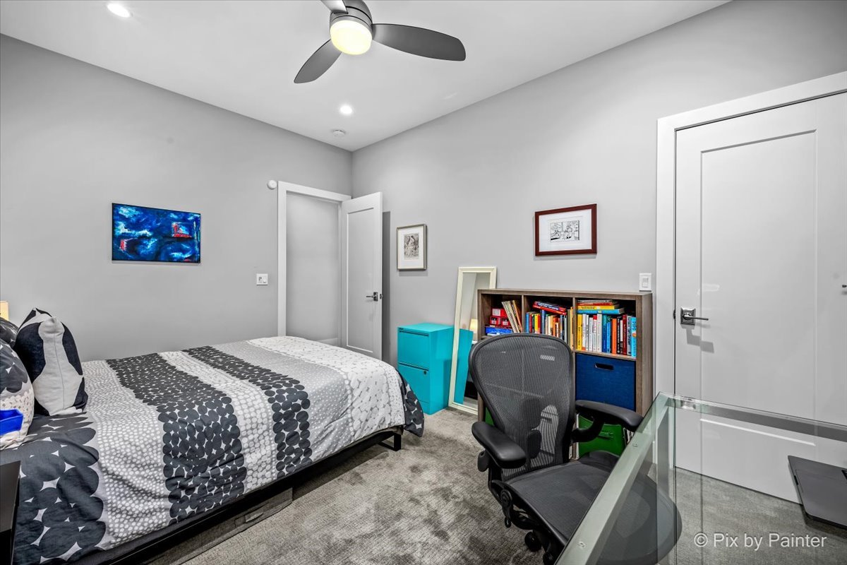 4713 N Damen Avenue Unit: 1N