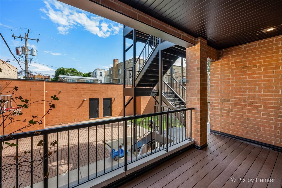 4713 N Damen Avenue Unit: 1N