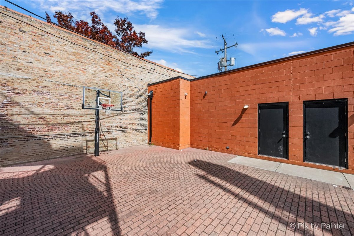 4713 N Damen Avenue Unit: 1N