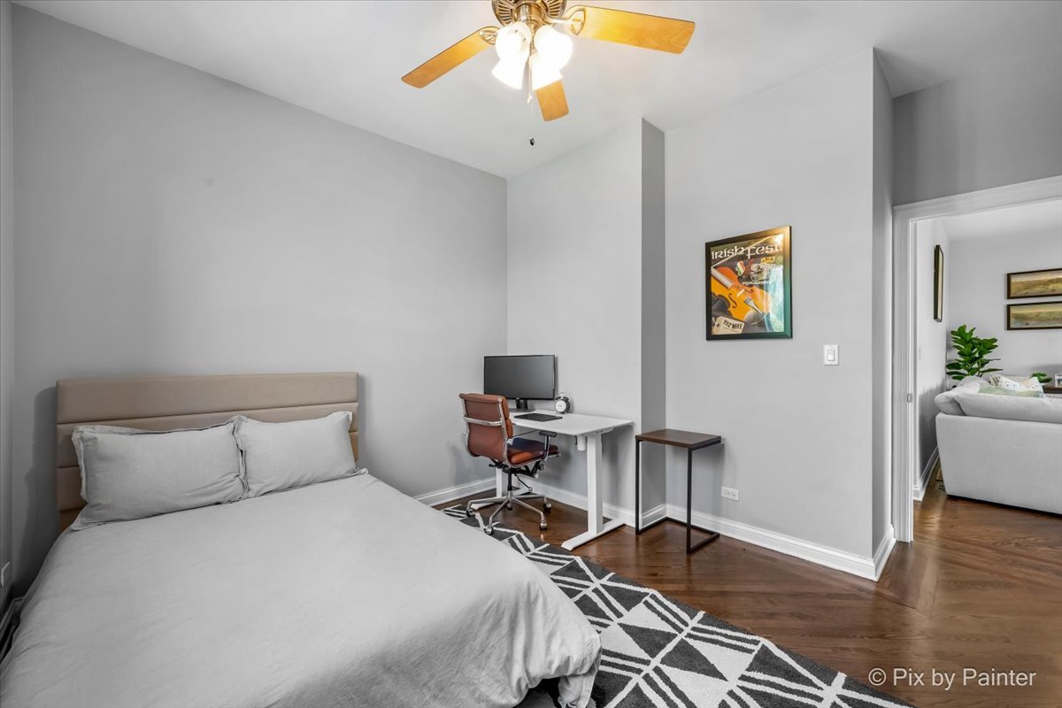 1541 W CHESTNUT Street Unit: 4