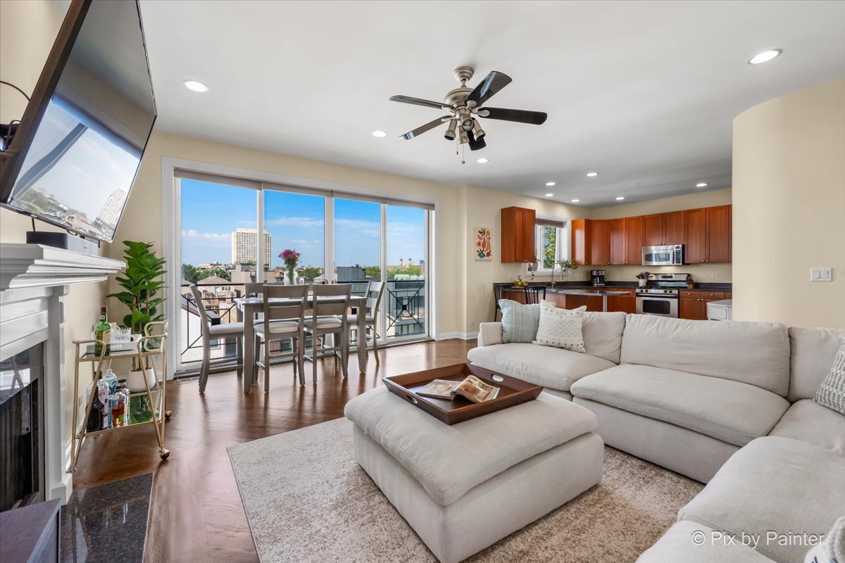 1541 W CHESTNUT Street Unit: 4