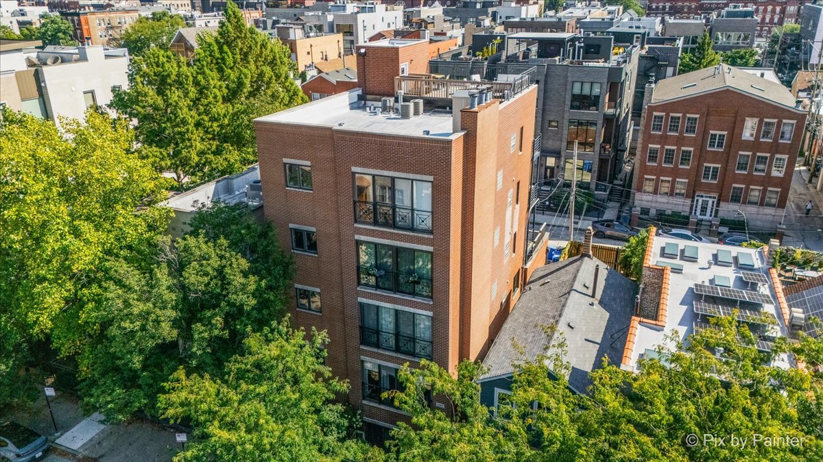 1541 W CHESTNUT Street Unit: 4