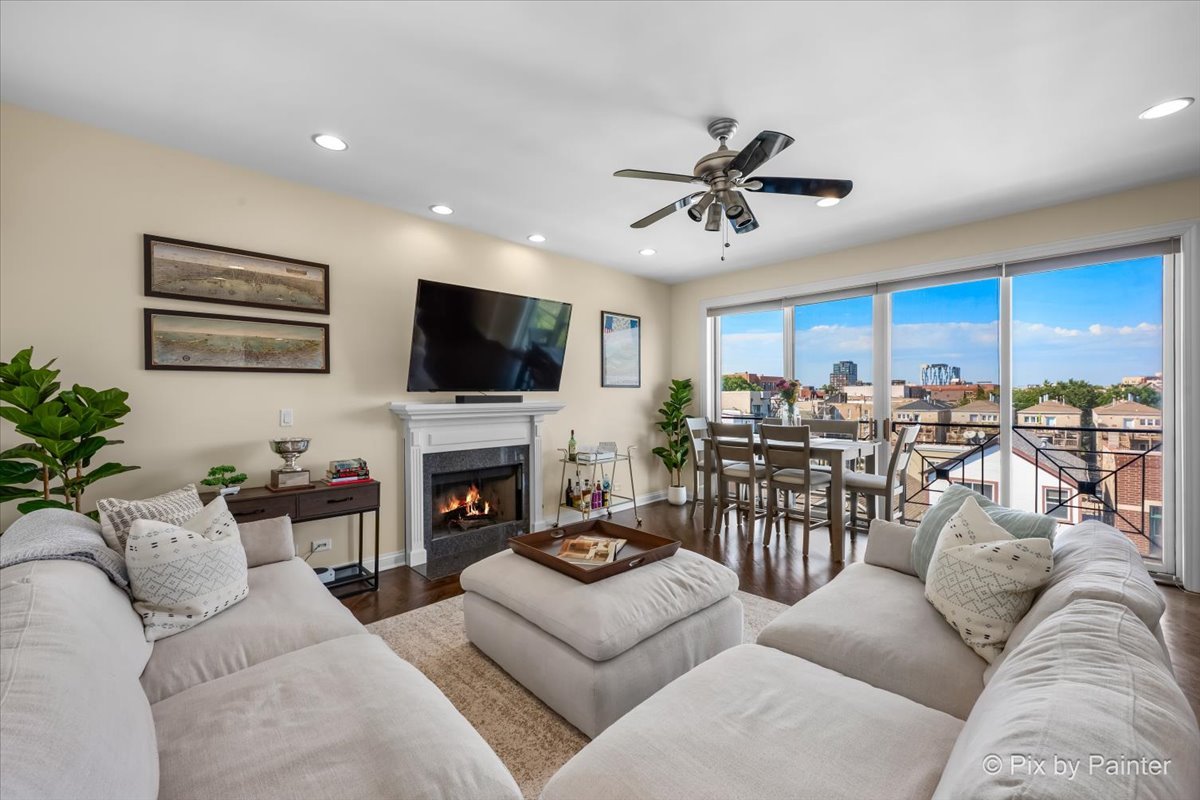 1541 W CHESTNUT Street Unit: 4