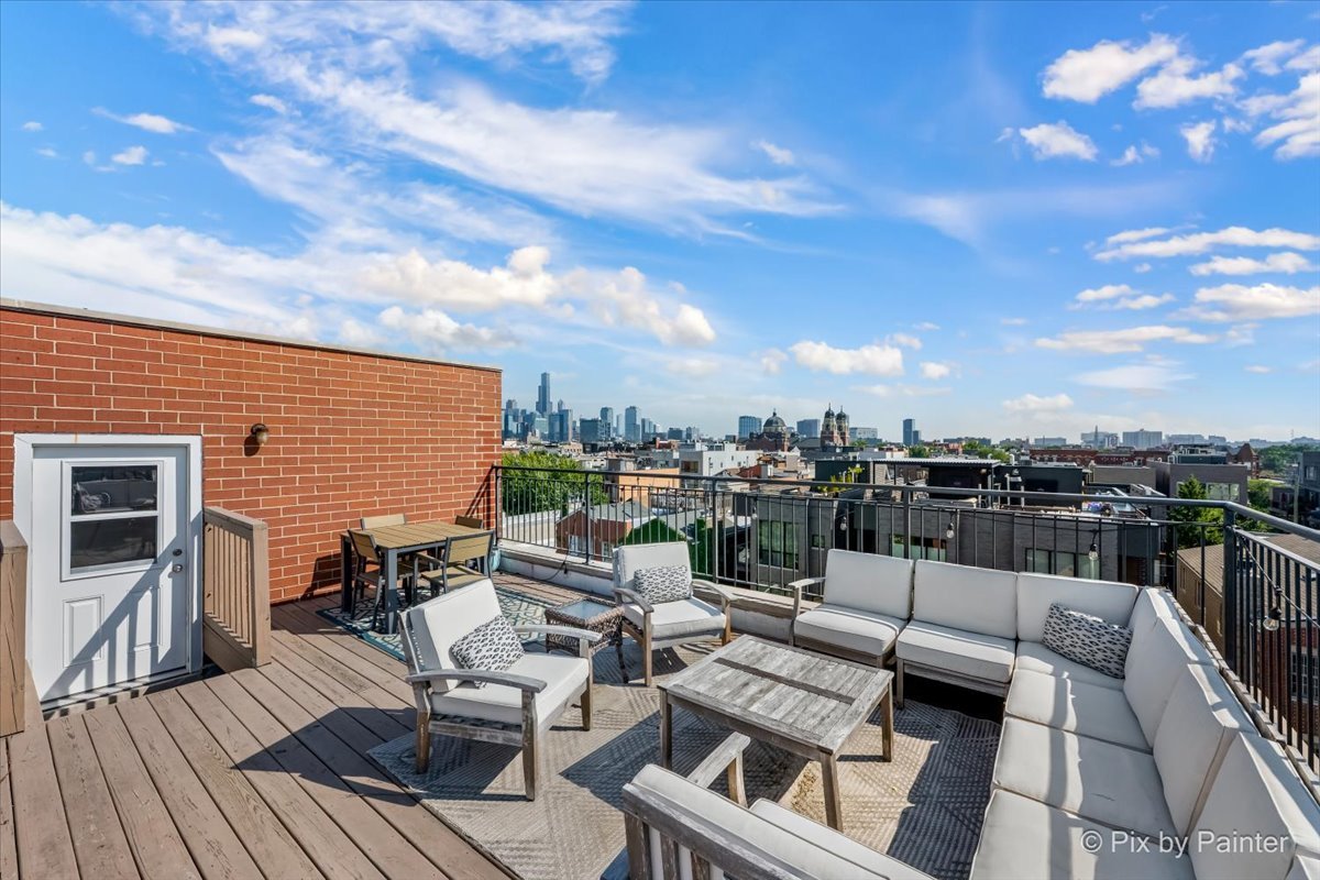 1541 W CHESTNUT Street Unit: 4