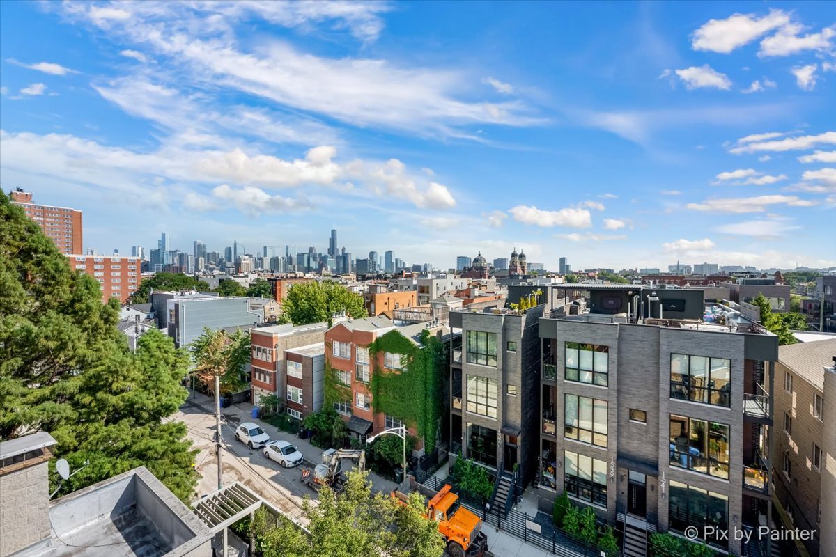1541 W CHESTNUT Street Unit: 4