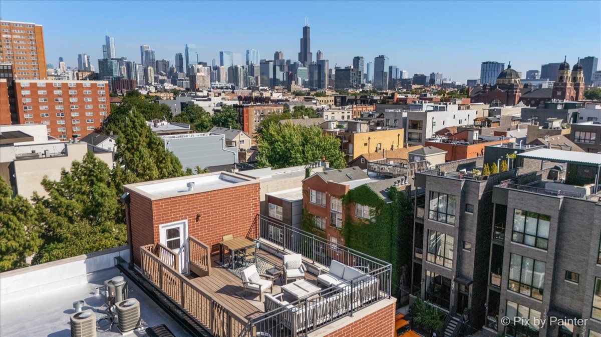 1541 W CHESTNUT Street Unit: 4