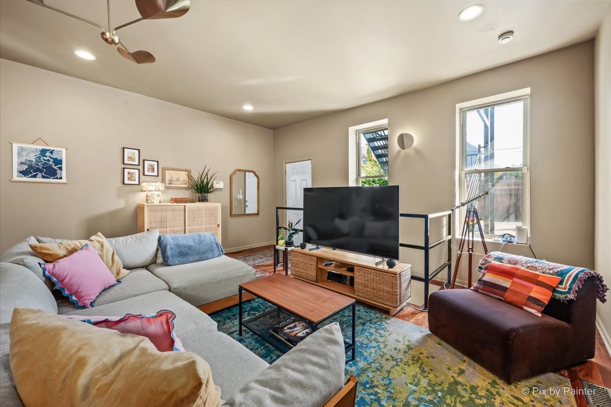 1745 W 18th Place Unit: 1R