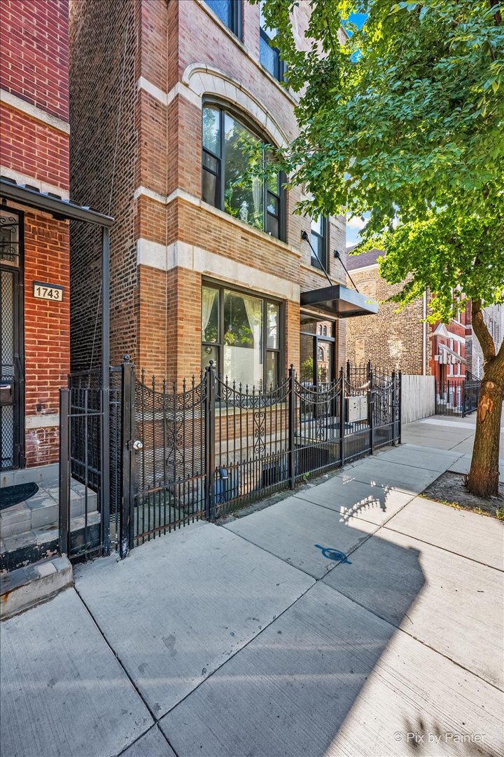 1745 W 18th Place Unit: 1R