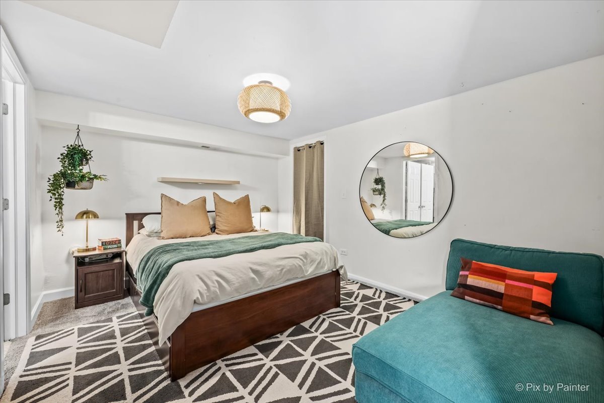 1745 W 18th Place Unit: 1R