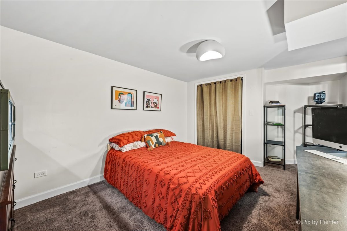 1745 W 18th Place Unit: 1R