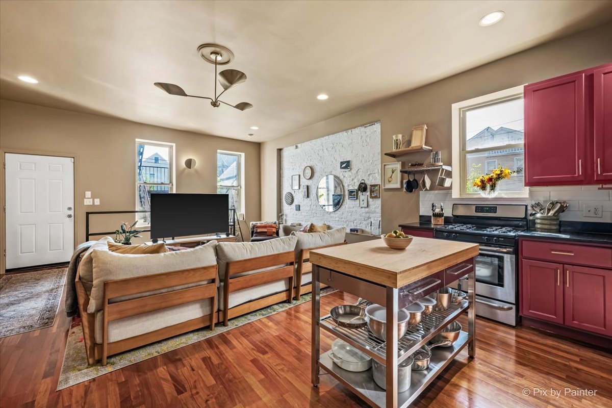 1745 W 18th Place Unit: 1R
