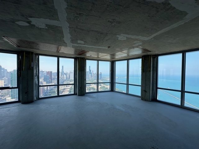 1211 S Prairie Avenue Unit: 5400