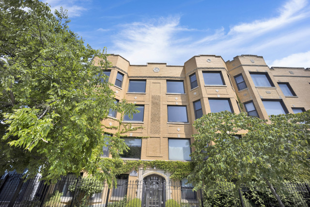 3106 W Lyndale Street Unit: 3B