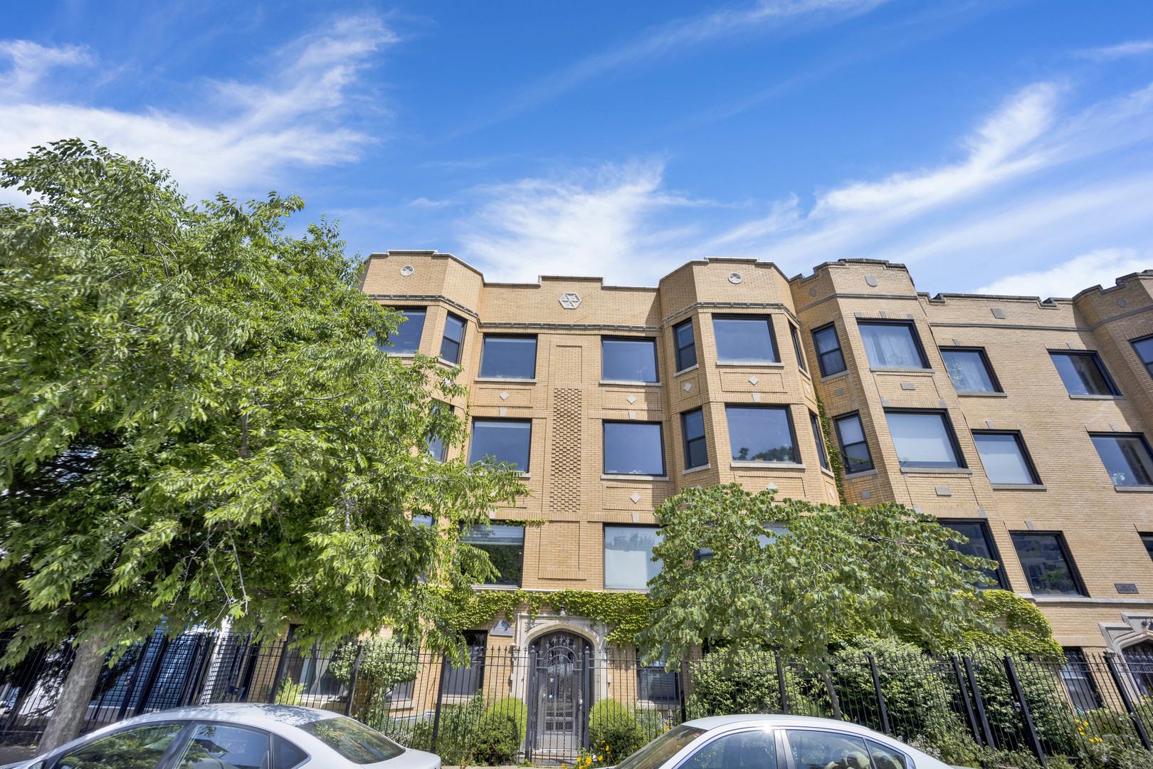 3106 W Lyndale Street Unit: 3B