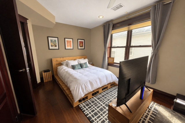 3106 W Lyndale Street Unit: 3B