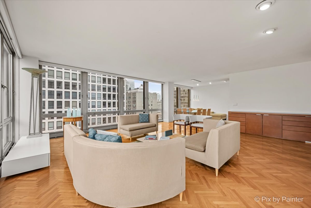 860 N LAKE SHORE Drive Unit: 19L