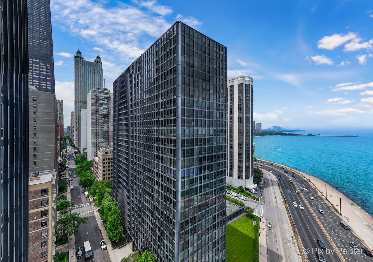 910 N LAKE SHORE Drive Unit: 1316