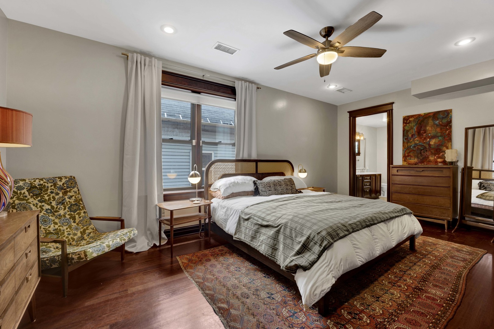 3106 W Lyndale Street Unit: 3B
