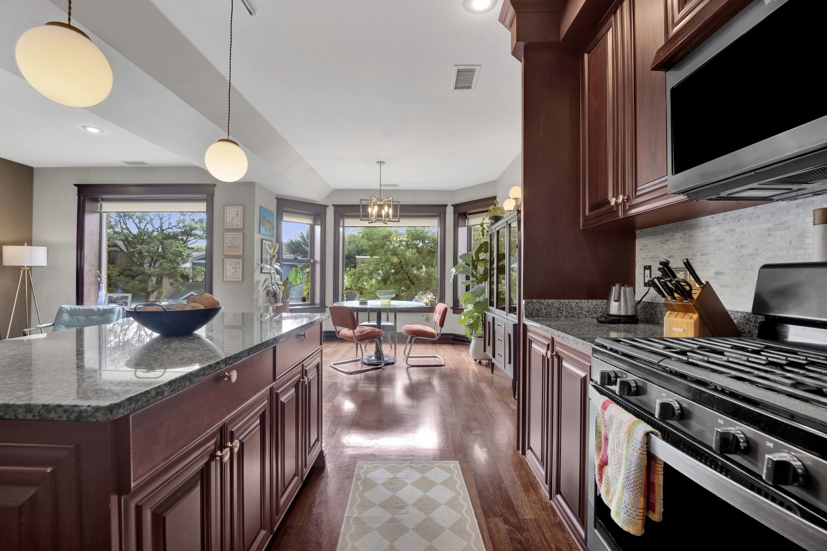 3106 W Lyndale Street Unit: 3B
