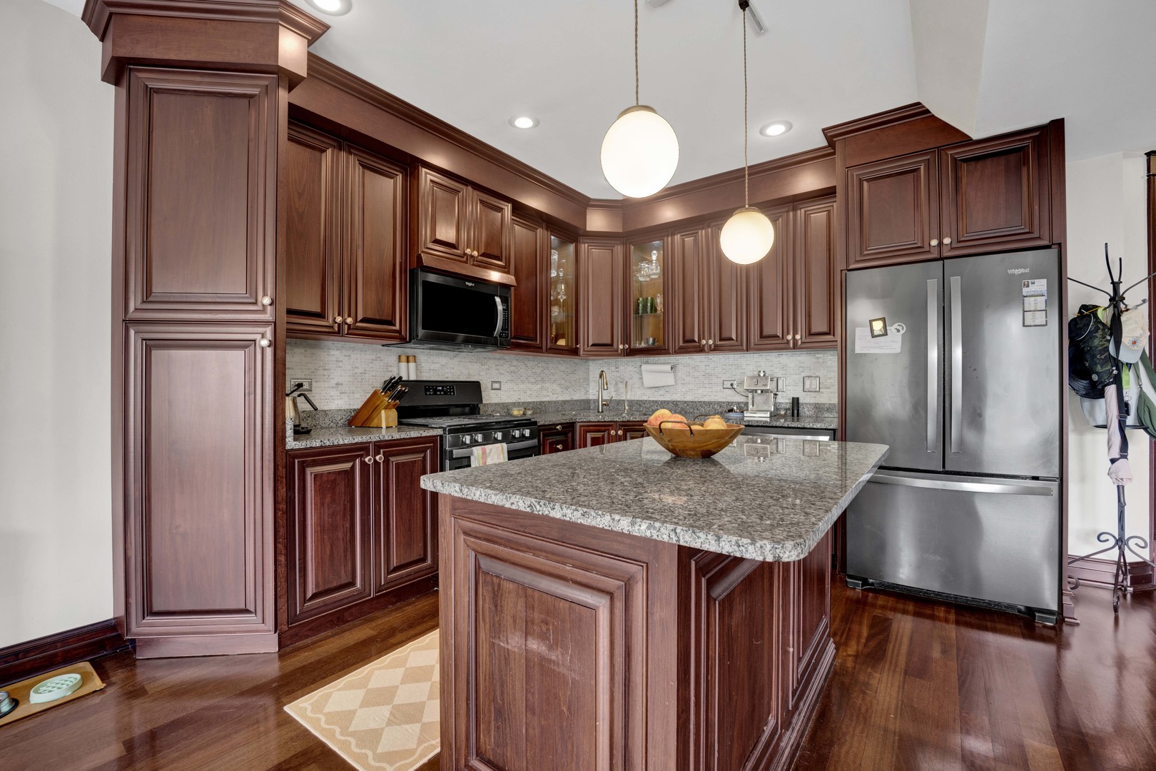 3106 W Lyndale Street Unit: 3B