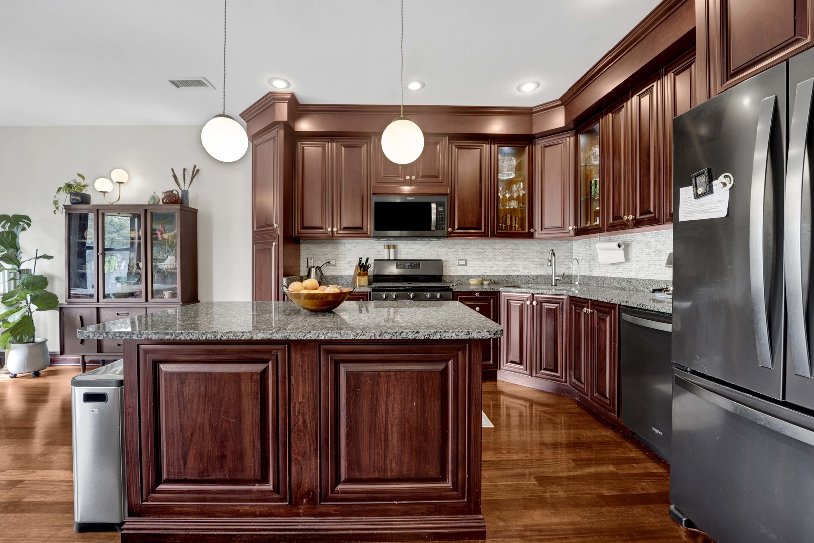 3106 W Lyndale Street Unit: 3B