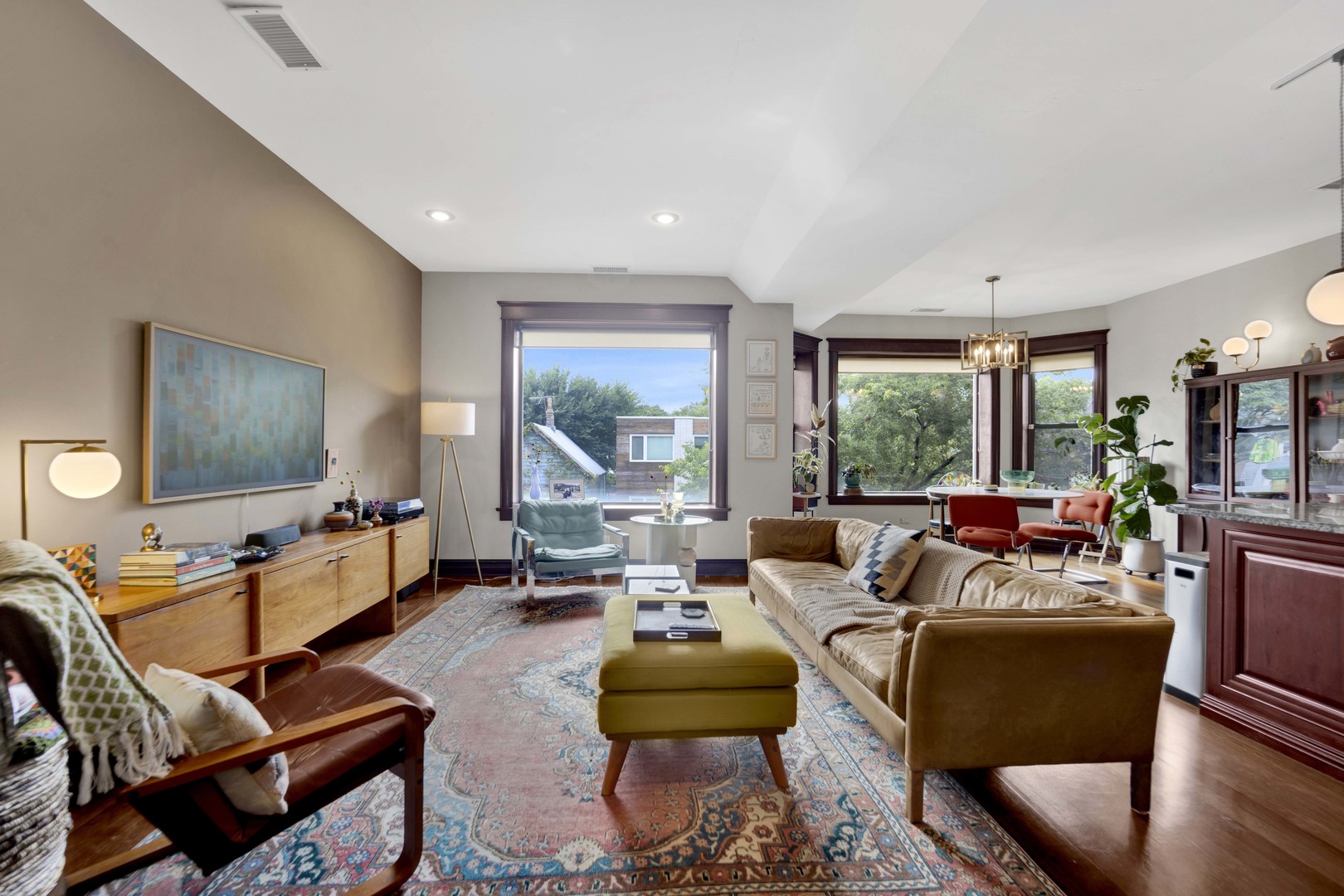 3106 W Lyndale Street Unit: 3B