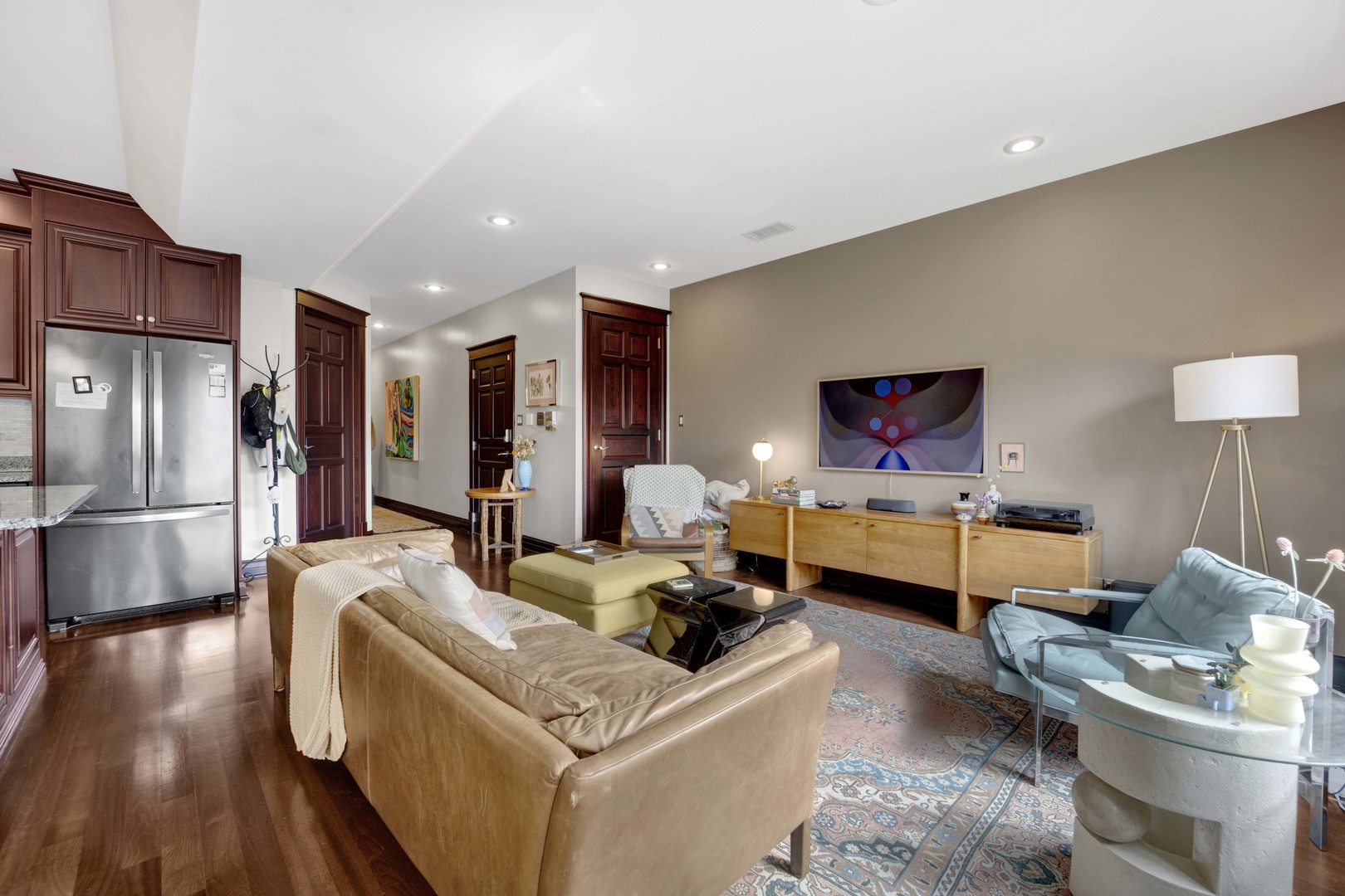 3106 W Lyndale Street Unit: 3B