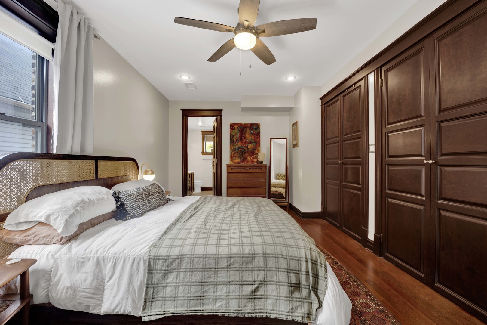 3106 W Lyndale Street Unit: 3B