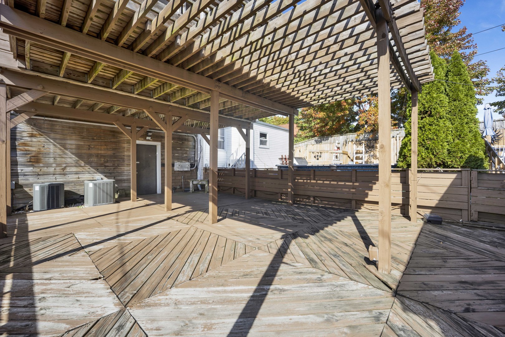 2937 N washtenaw Avenue Unit: 1