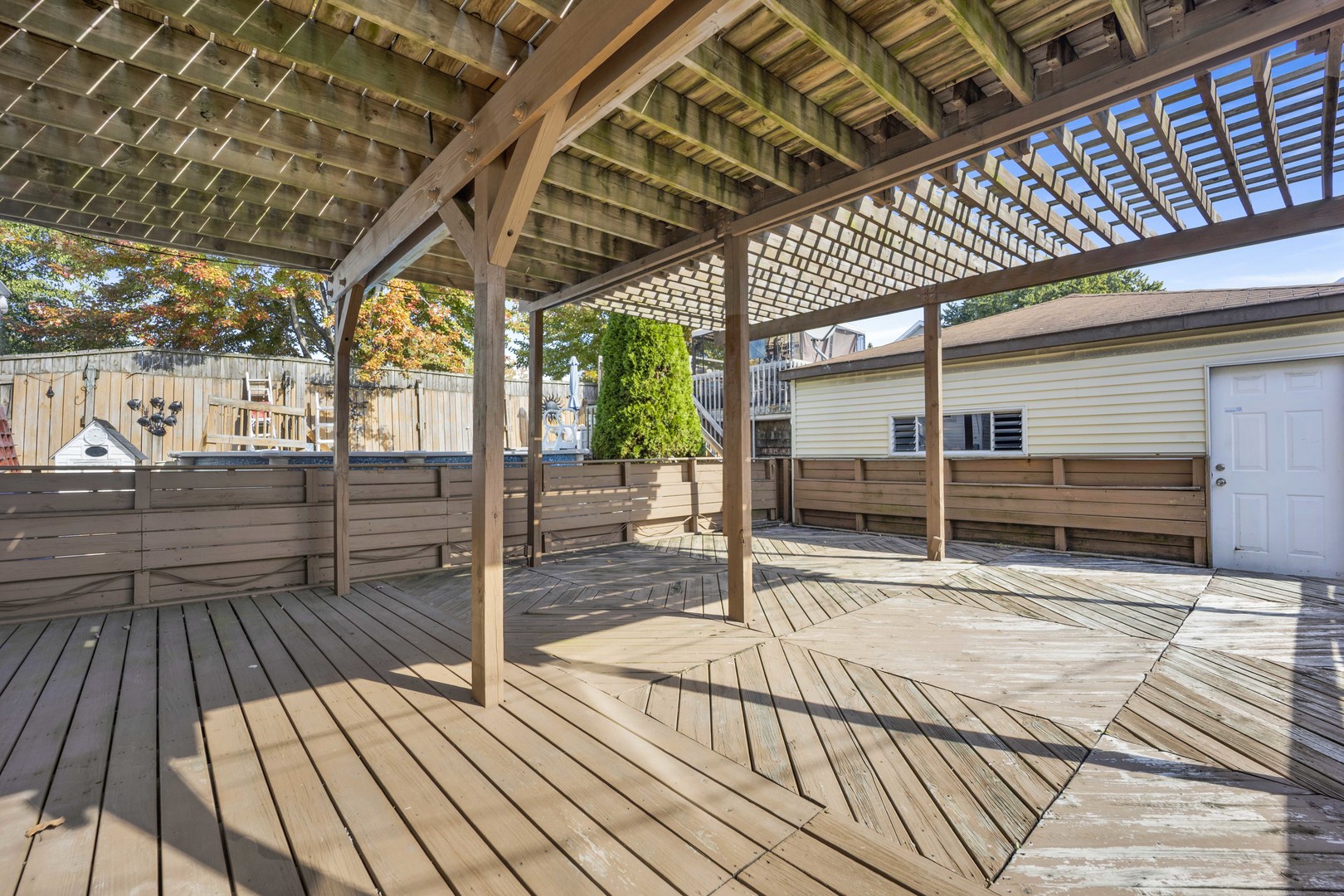 2937 N washtenaw Avenue Unit: 1