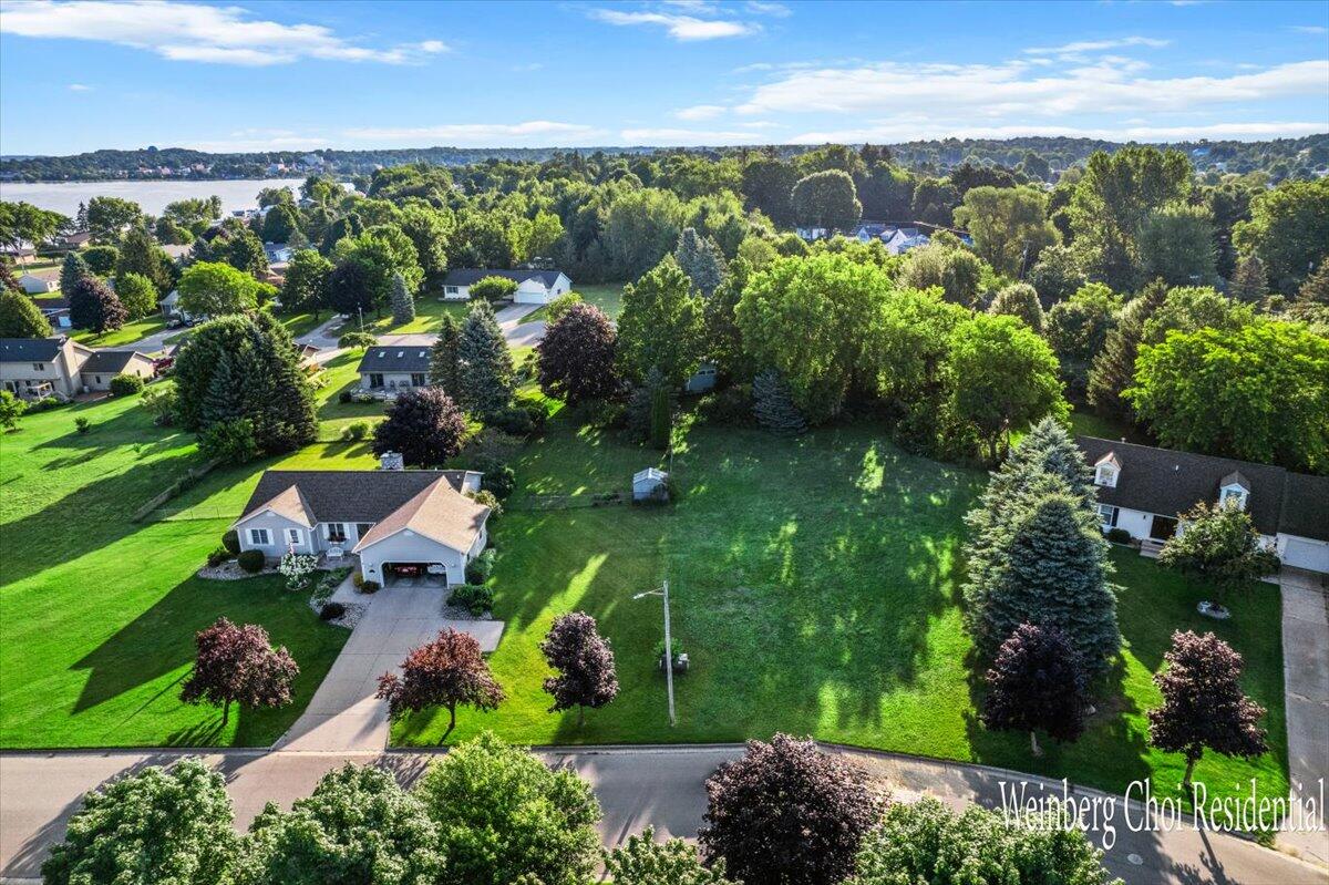 847 Holly Road