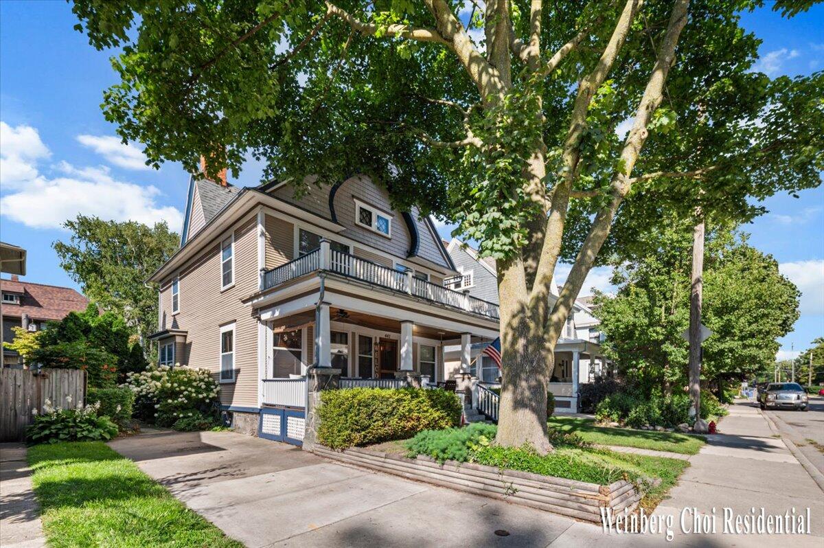 441 Pleasant Street SE