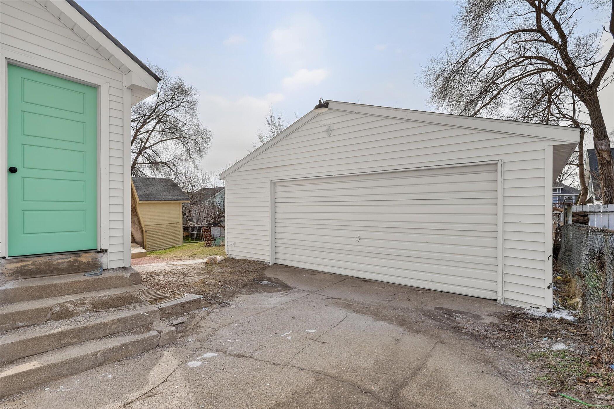 566 Stolpe Street SW