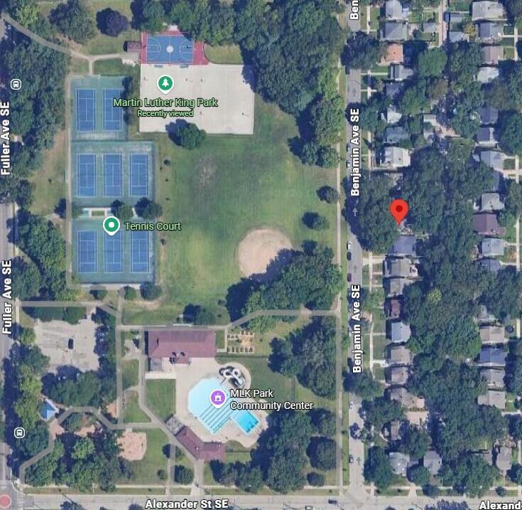 910 Benjamin Avenue SE