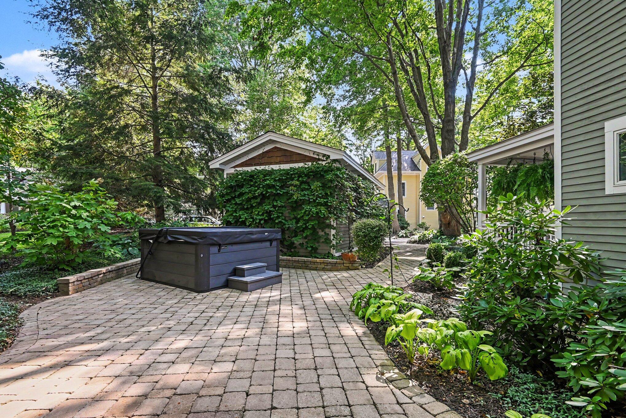 76550 Fieldstone Circle