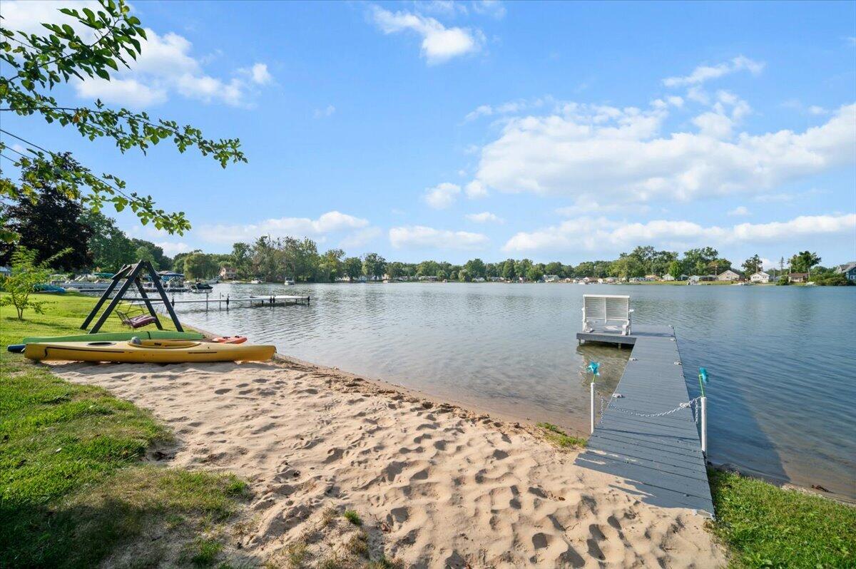 25030 Lakeshore Drive