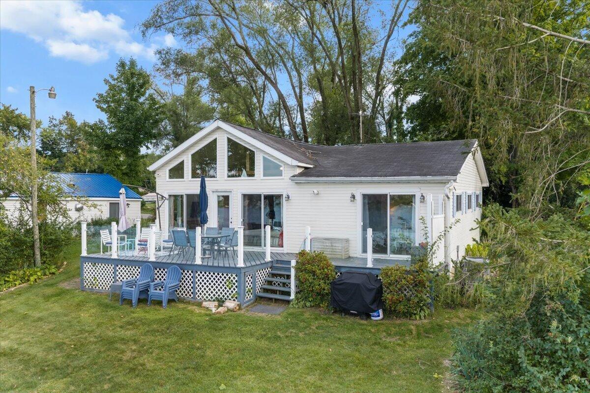 25030 Lakeshore Drive