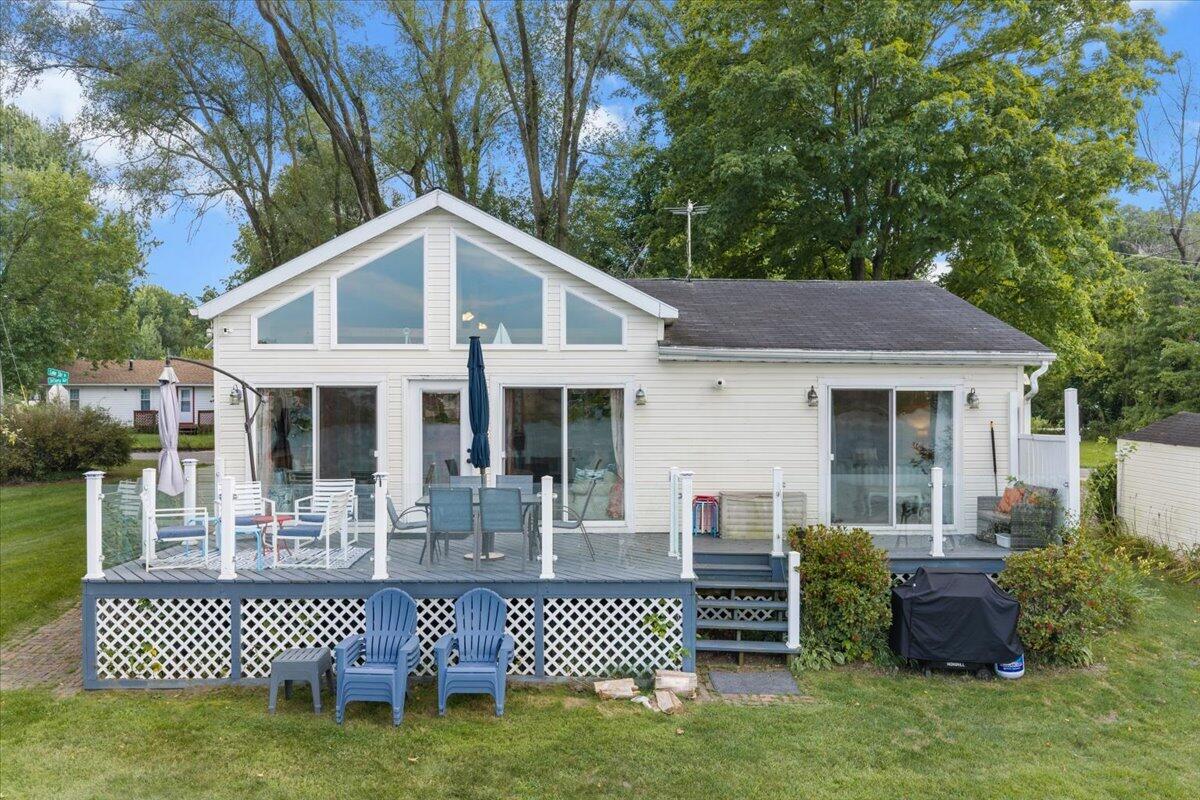25030 Lakeshore Drive