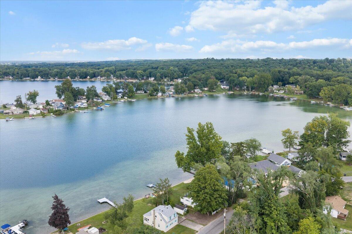 25030 Lakeshore Drive
