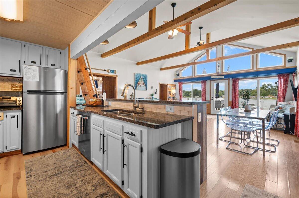 25030 Lakeshore Drive