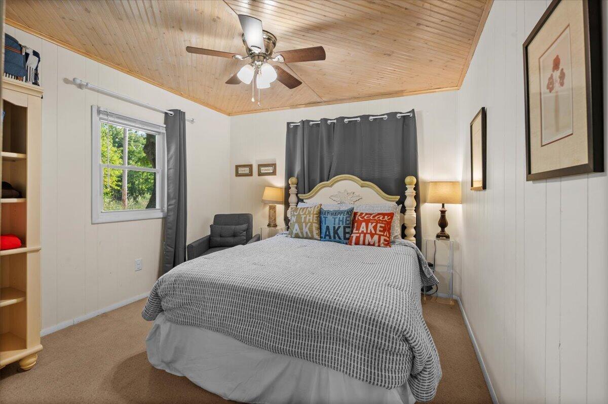 25030 Lakeshore Drive