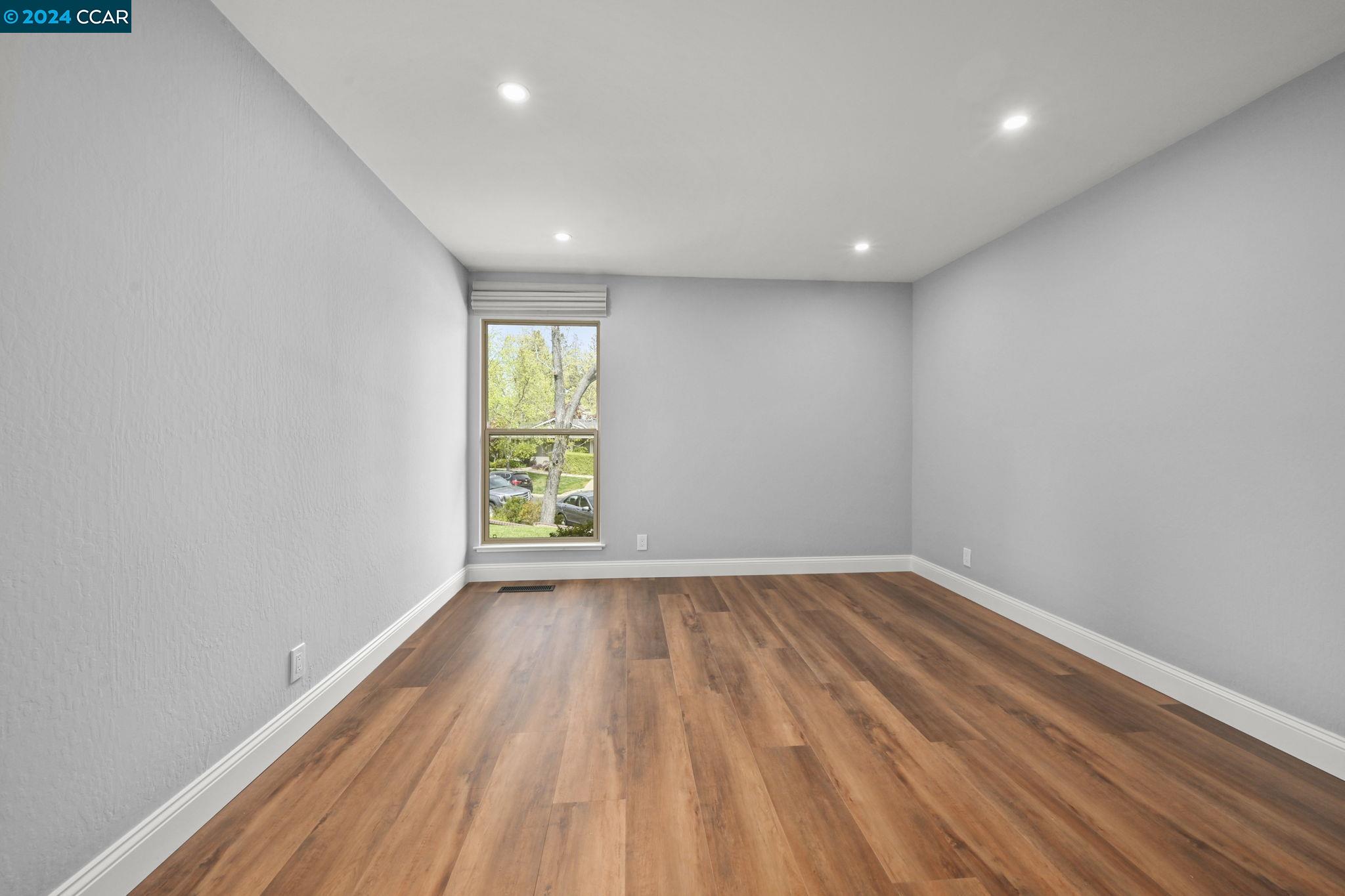 9 Dunsmoor Ct